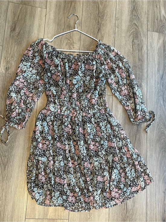 American Eagle Outfitters Dresses & Skirts - American Eagle Floral Off-Shoulder Tiered Sundress in Pink and Black